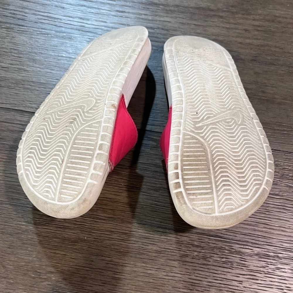 Nike Slides​​​​